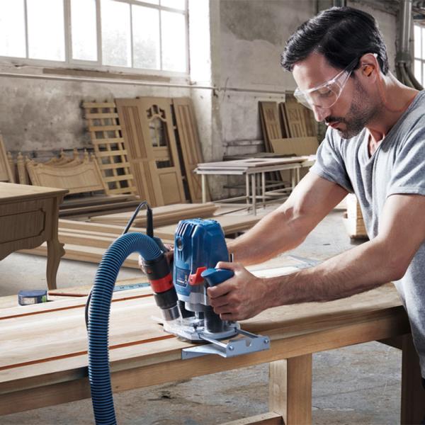 BOSCH GOF 130 ROUTER